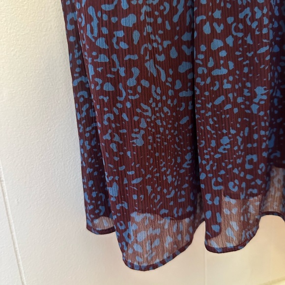 Billowy Over-sized Dress with Tie Detail - Fits like XL - Picture 2 of 6